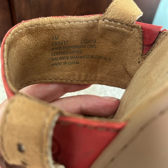 Born sandals, red and tan, leather, size 9. - Picture 5 of 6